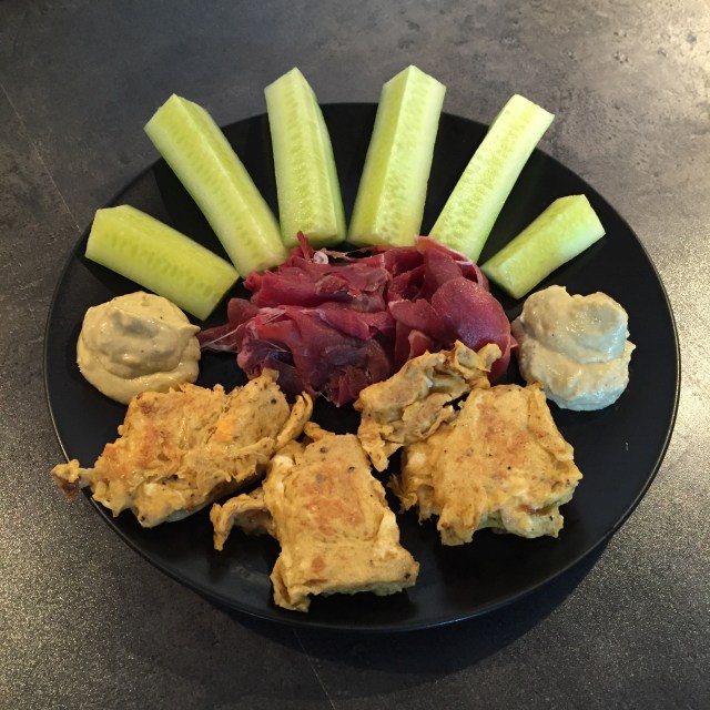 Rührei Wildschweinschinken Guacamole-Creme