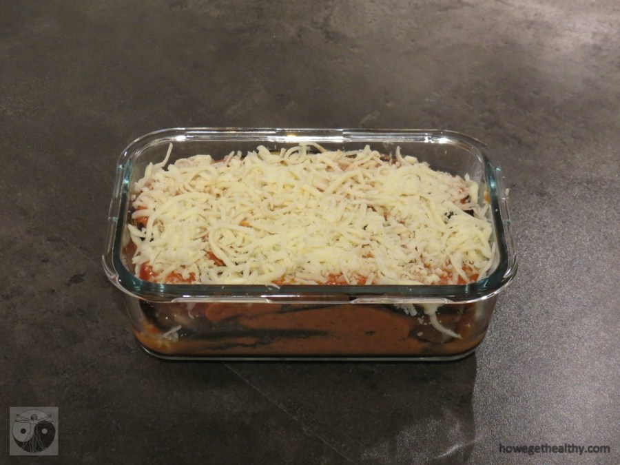 Auberginen-Lachs-Lasagne vor dem Backen