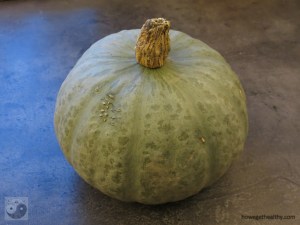 Kürbis für Kürbis mit Nuss-Käsefüllung