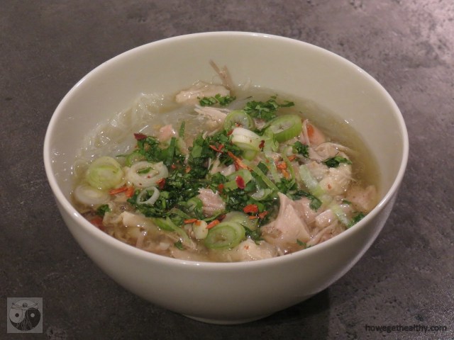 glasnudelsuppe-mit-haehnchen-pho-ga
