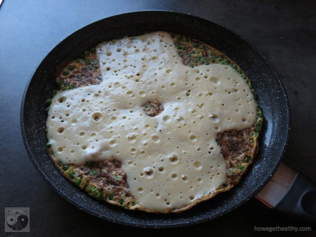 omlette-mit-erbsen-und-kaese