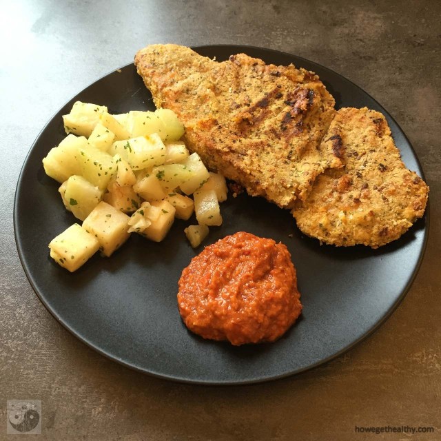 paniertes-schnitzel-mit-kohlrabi-sellerie-gemuese-und-barbecuesosse