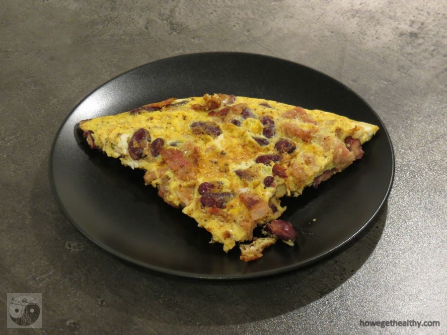 Rührei mit Currypaste, Dörrfleisch und Bohnen