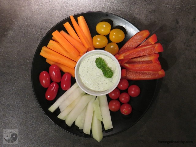 rohkost-mit-feta-quark-dip-aufsicht