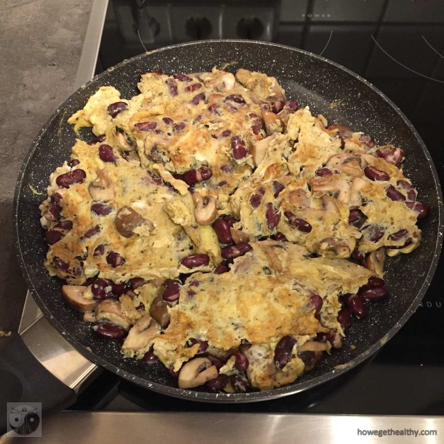 ruehrei-mit-champignons-und-bohnen