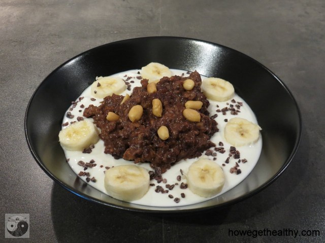Schoko-Erdnuss-Bananen-Porridge